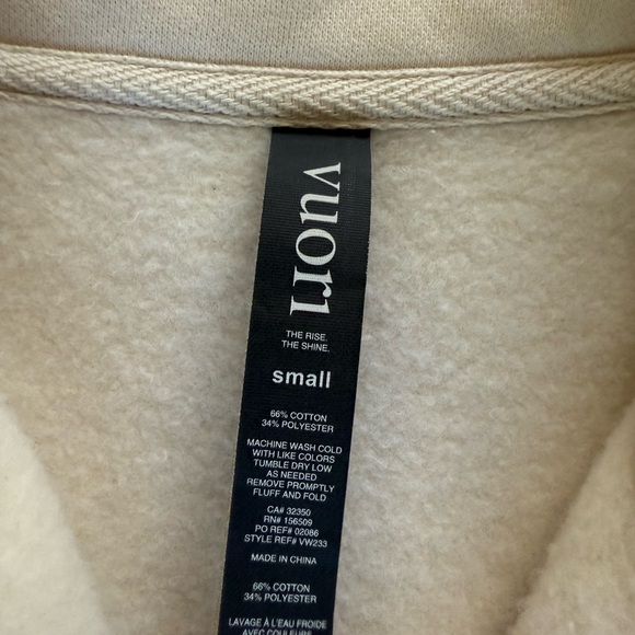 Women’s Vuori half zip sweater. Size small. Color cream - Picture 2 of 5